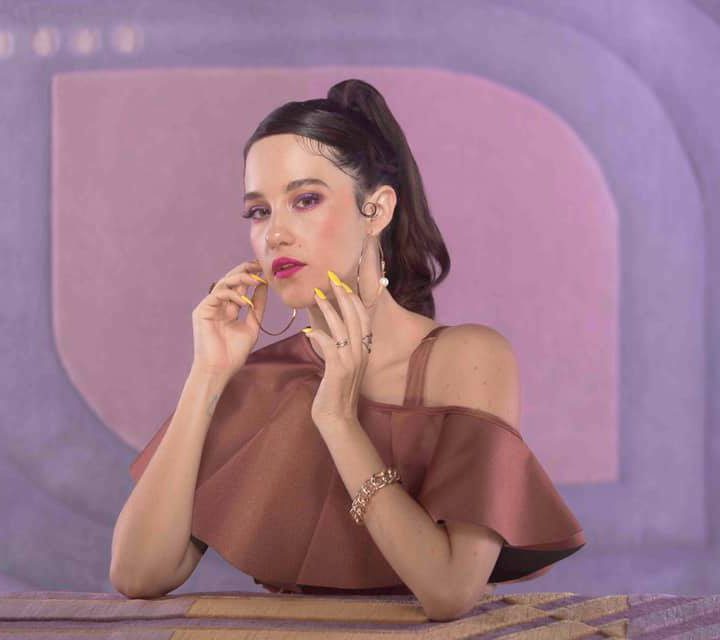 Ximena Sariñana celebra la “Nostalgia” con un dulce y emotivo videoclip